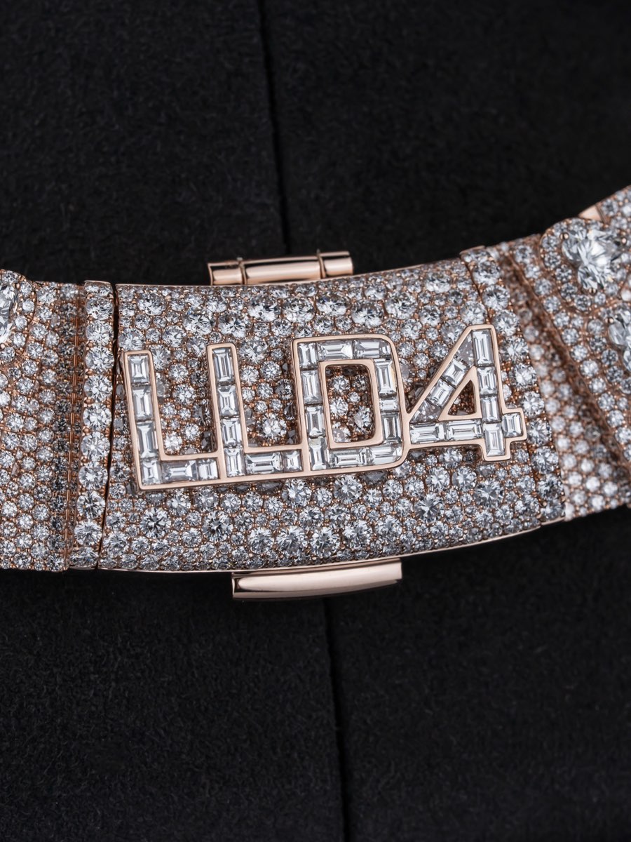 Blaster clasp set with a client's name
